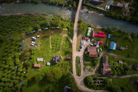 In Ulog, right next to the Neretva was the campsite and the “main station” where participants had their meals and where they worked.
